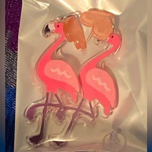 Flamingo earrings with hearts!